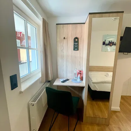 Hotell Hopfenhotel Am Adenauerufer 3*
