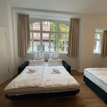 Hopfenhotel Am Adenauerufer Hotel *