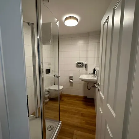 Hotel Hopfenhotel Am Adenauerufer