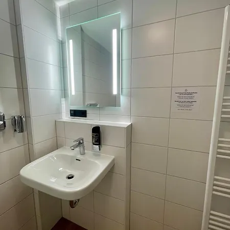 Hopfenhotel Am Adenauerufer Бамберг