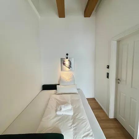Hotel Hopfenhotel Am Adenauerufer 3*