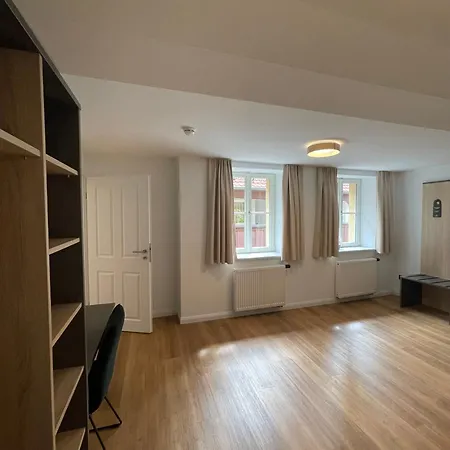 Hopfenhotel Am Adenauerufer 3*