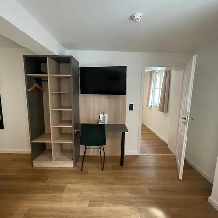 מלון Hopfenhotel Am Adenauerufer 3*