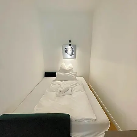 Hopfenhotel Am Adenauerufer ホテル 3*