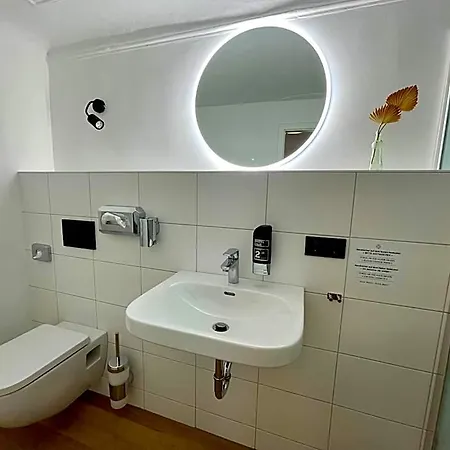 Hotel Hopfenhotel Am Adenauerufer