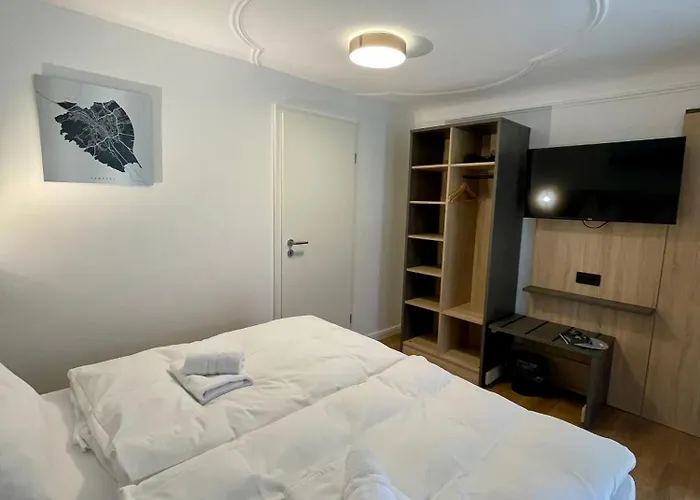 Hotel Hopfenhotel Am Adenauerufer 3*