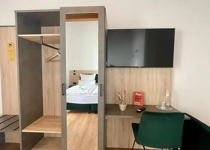 Hopfenhotel Am Adenauerufer 호텔