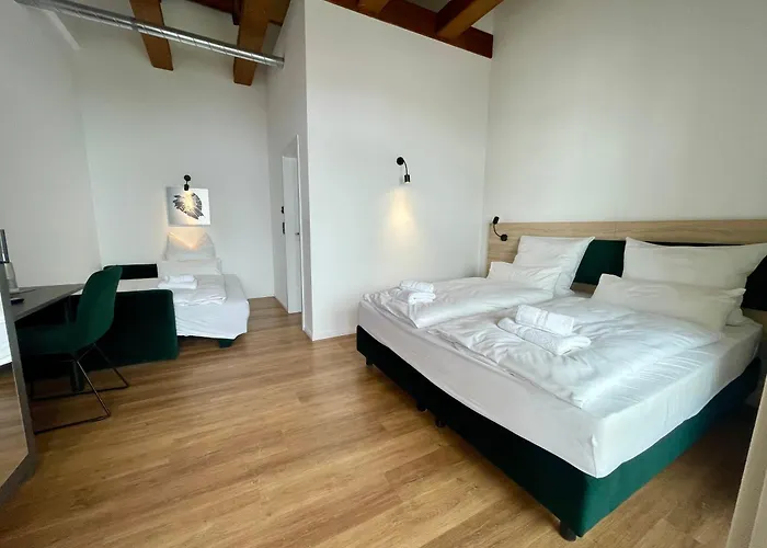 Hopfenhotel Am Adenauerufer 호텔