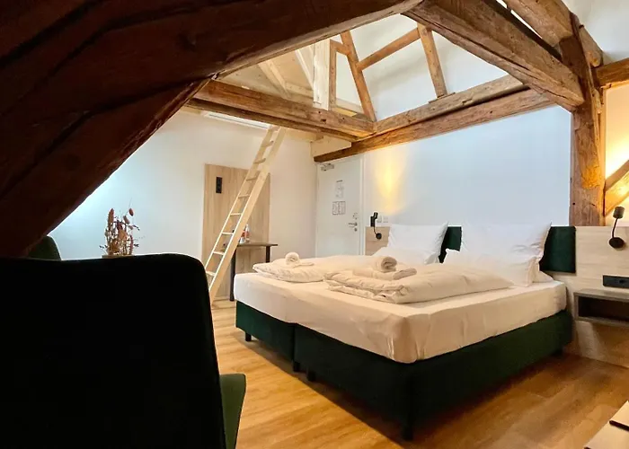 Hopfenhotel Am Adenauerufer 3*