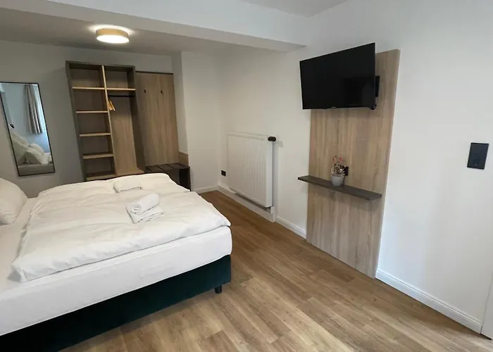 Hopfenhotel Am Adenauerufer 호텔